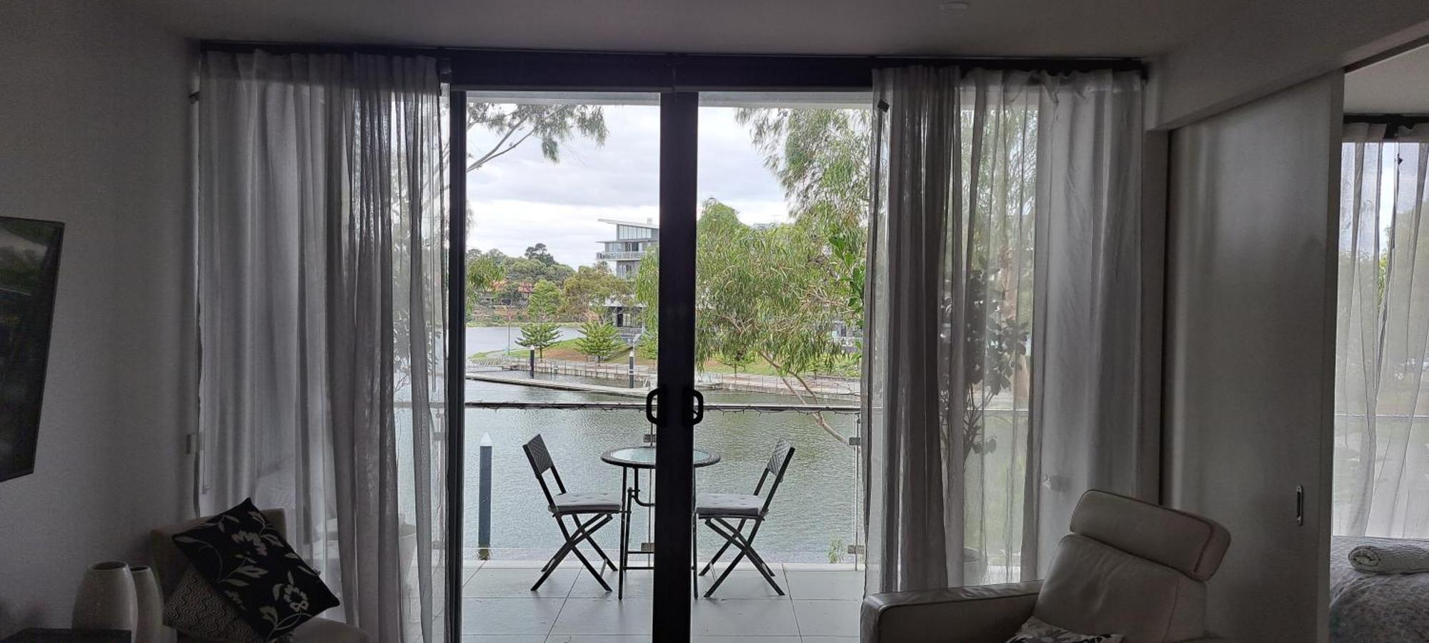Marina View Apartment On The Maribyrnong River, Melbourne Buitenkant foto